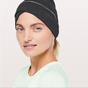 Lululemon Cross Chill Run Beanie